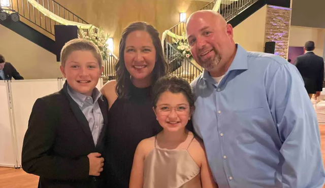 <p>The Clontz family in a GoFundMe image </p>
