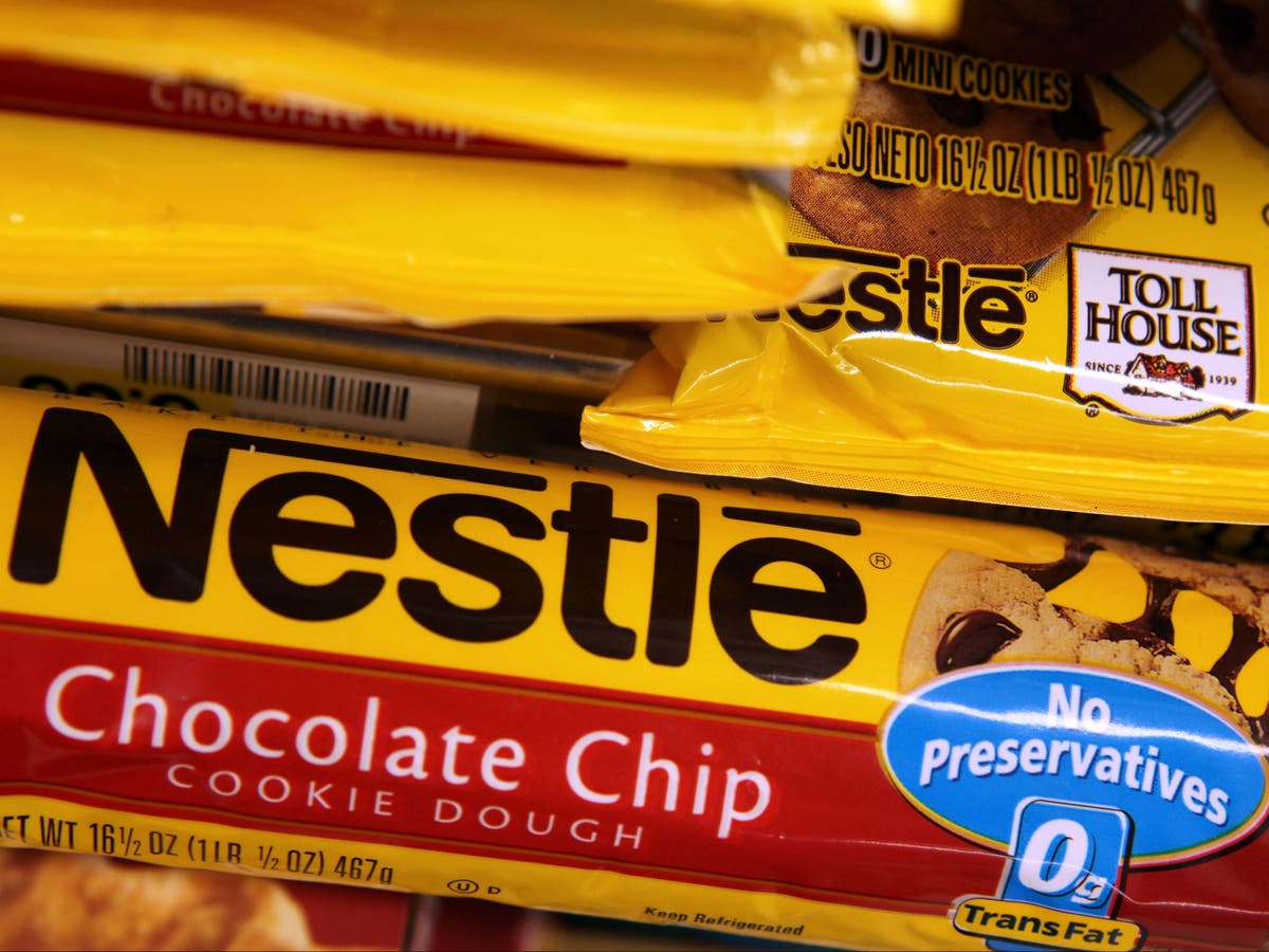 Nestl&eacute; recalls Toll House cookie dough for potentially containing fragmented wood chips