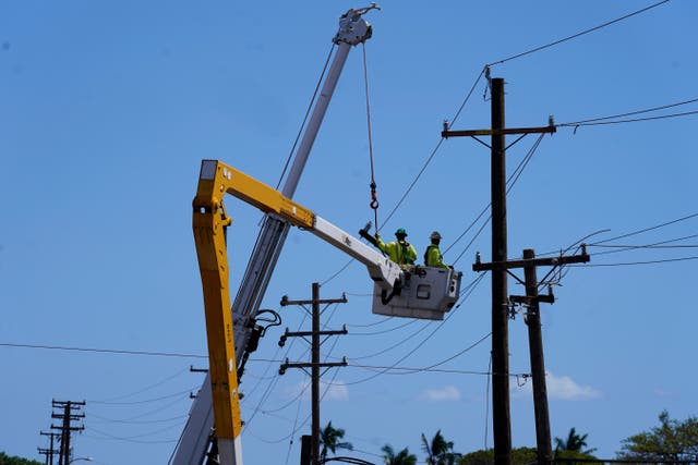Hawaii Fires Power Lines