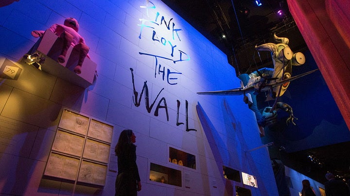 pink floyd THE WALL SHOW IN NEW YORK 