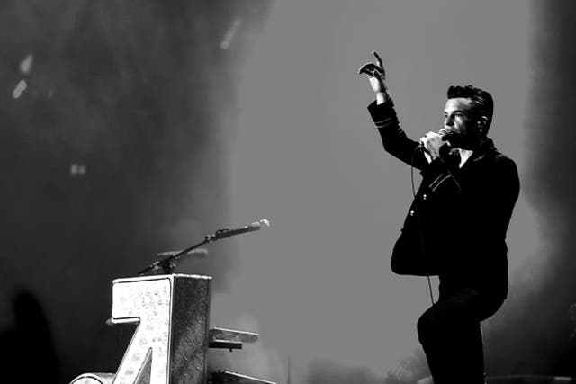 <p>The Killers were booed after bringing Russian fan on stage during their Georgia concert.</p>