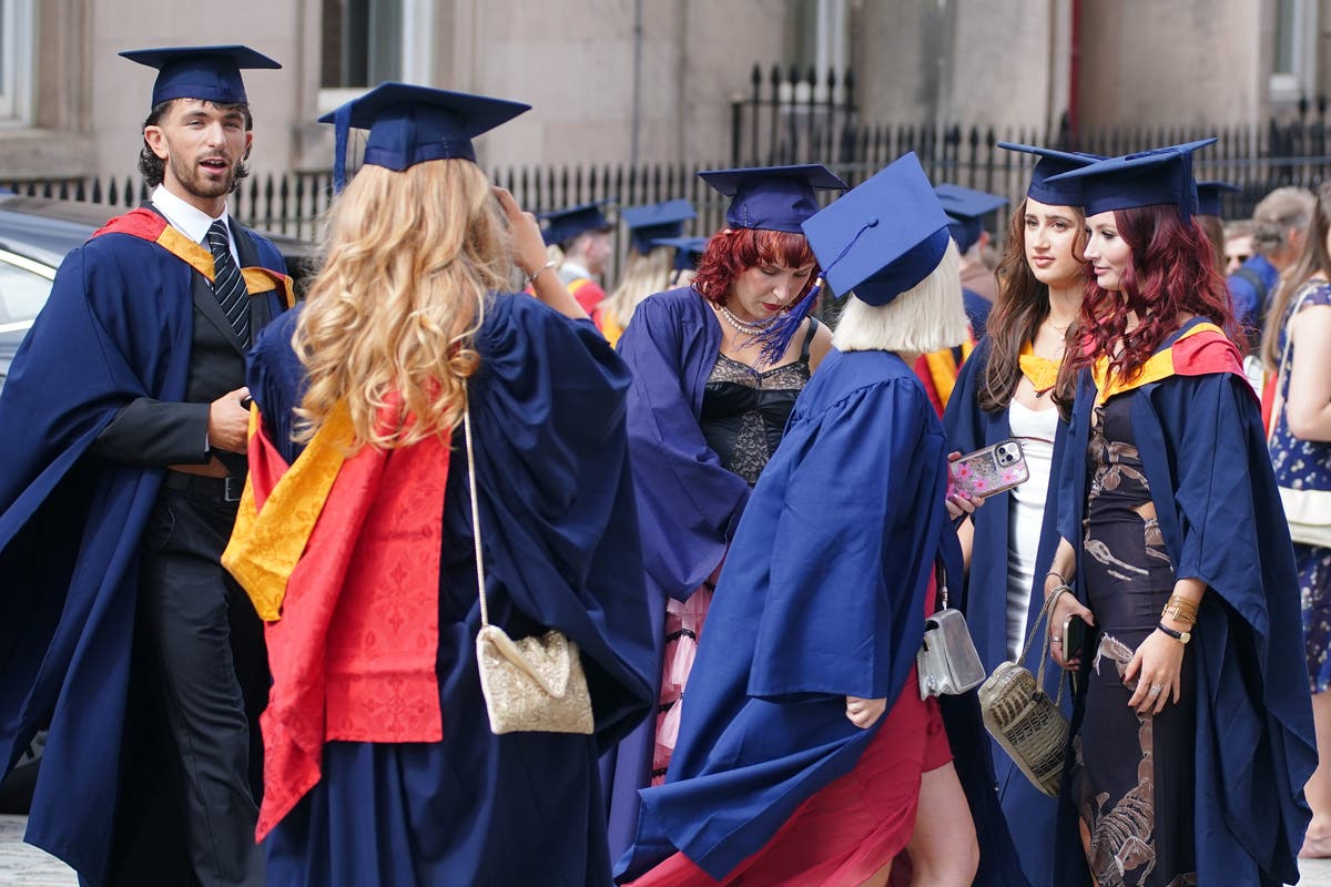 Fewer students accepted on UK degree courses than last year &ndash; Ucas