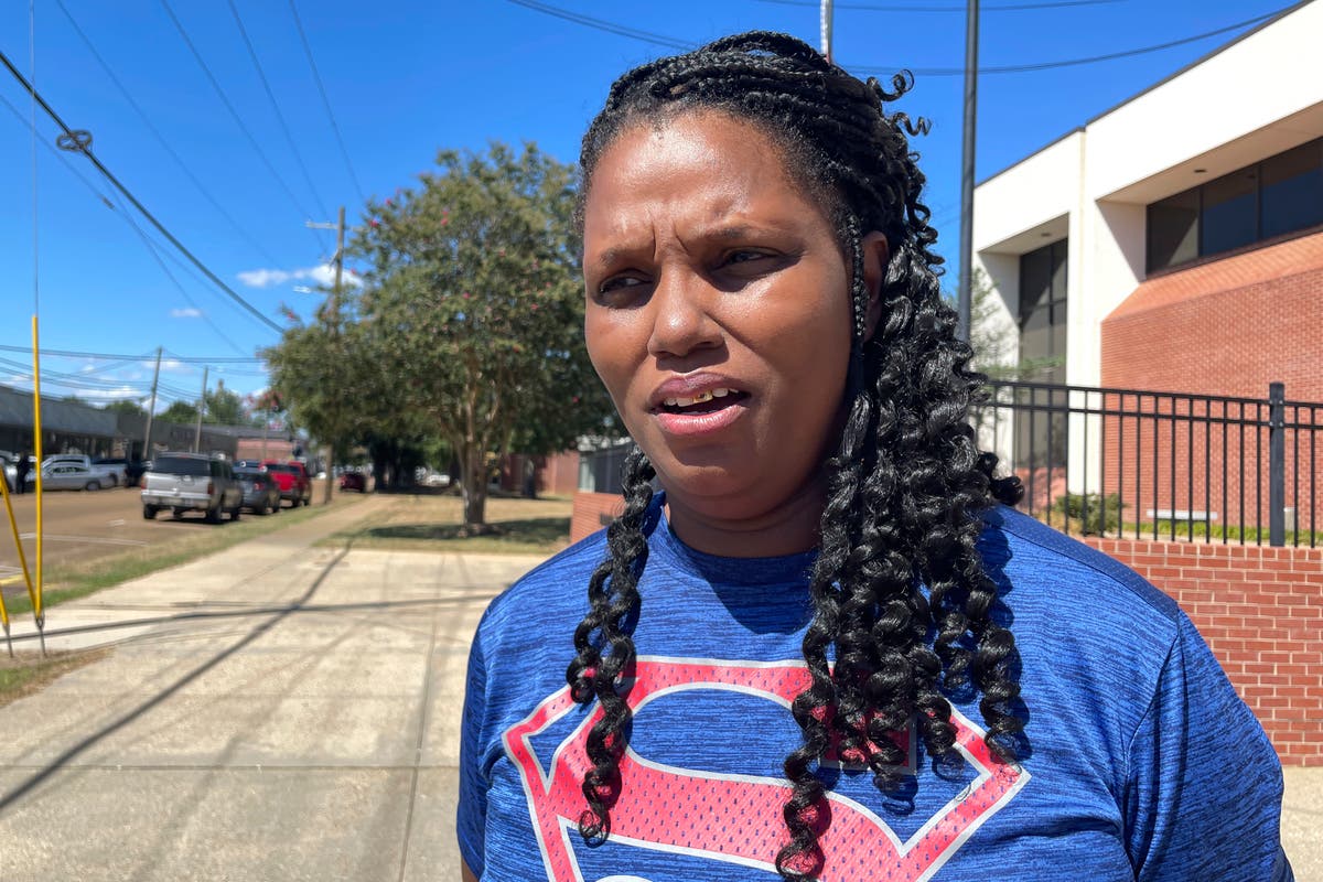 confrontation-with-2-white-men-left-black-fedex-driver-traumatized-mom