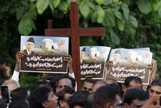 Police arrest two Pakistani Christians for blasphemy after Muslim mob burns down churches