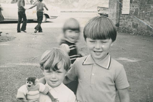 <p>John Niven with his brother, Gary</p>
