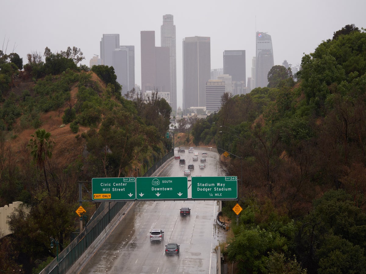 Did Hilary make Dodger Stadium an island surrounded by water