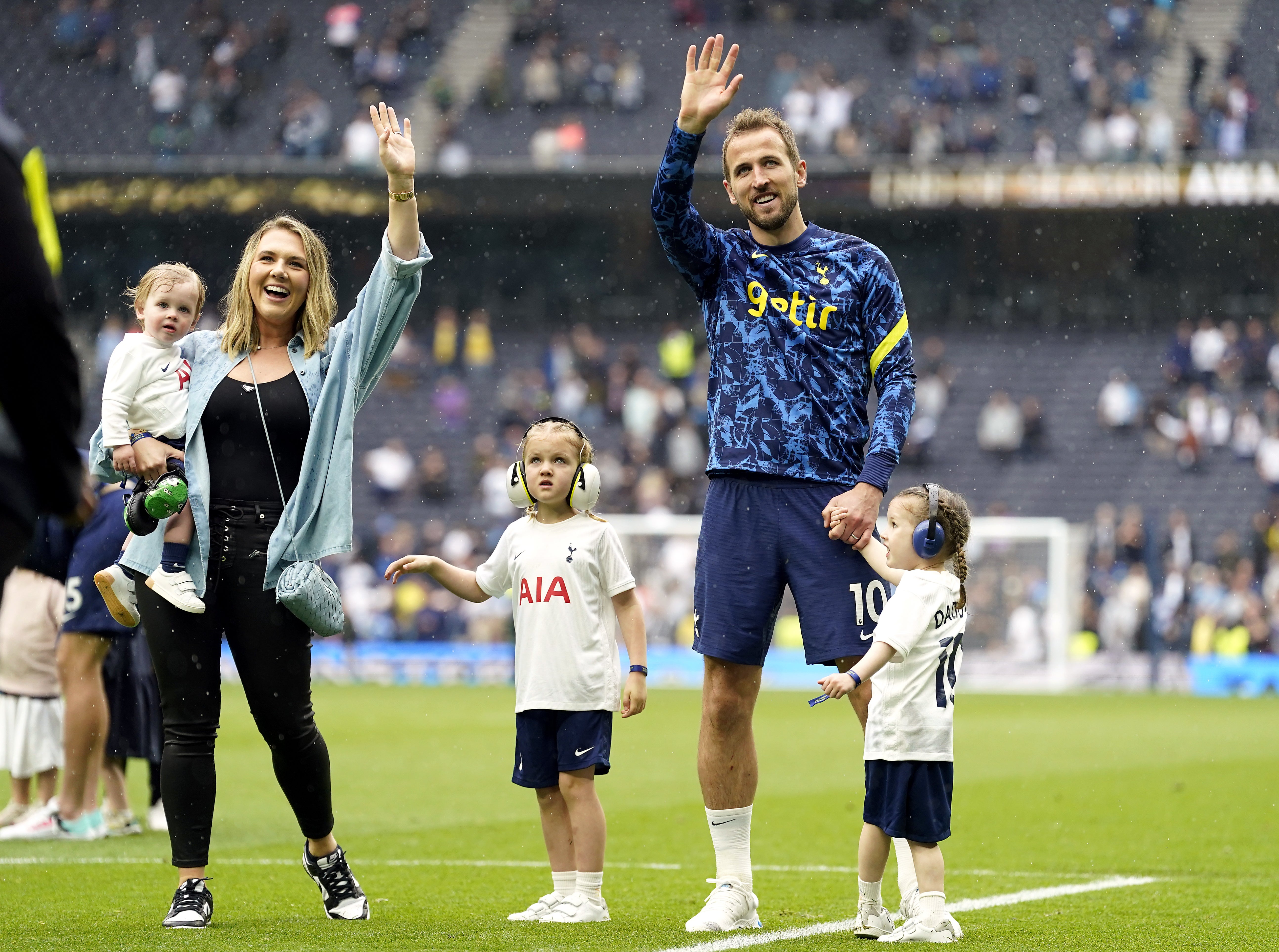 Harry Kane with wife Katie Goodland and their children Ivy, Vivienne Jane and Louis on the pitch after the Premier League match at the Tottenham Hotspur Stadium in 2022