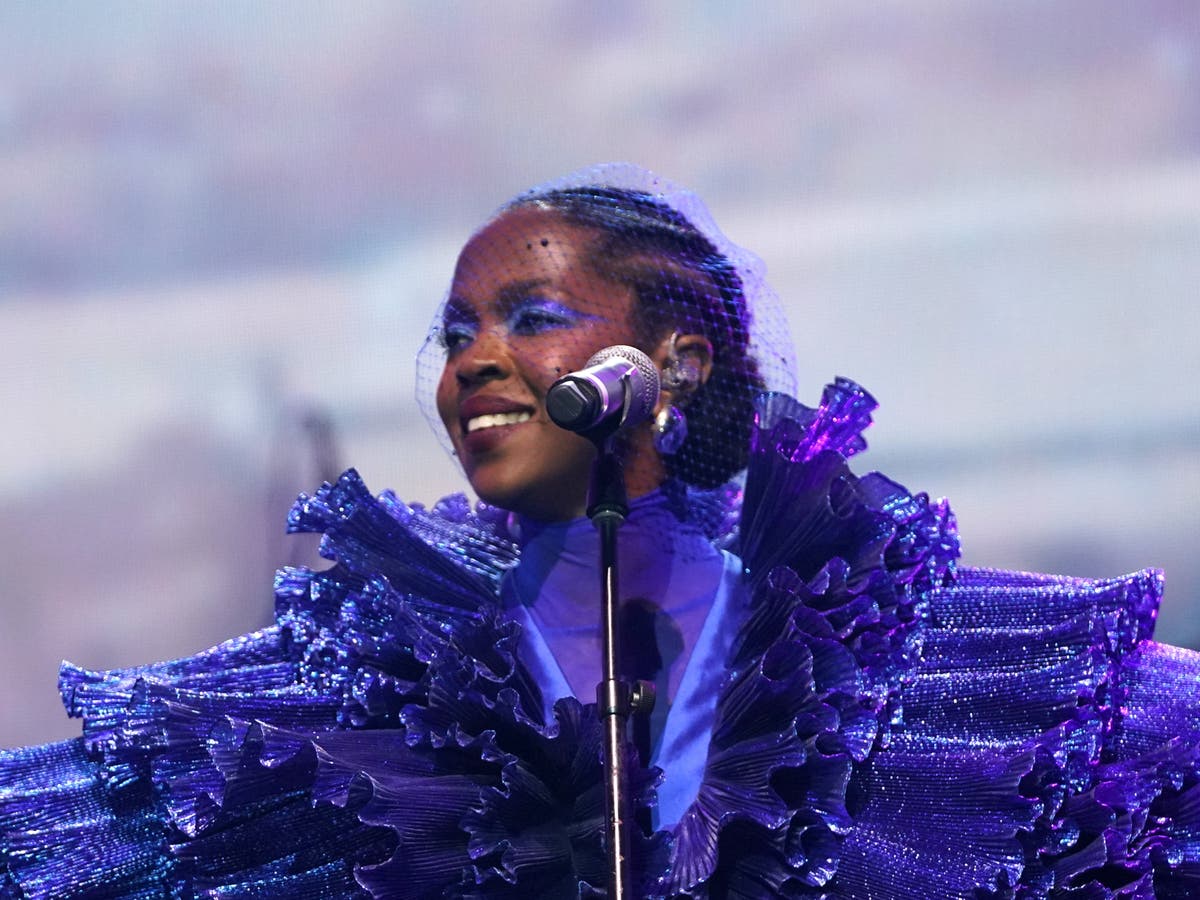 Lauryn Hill defends famous lateness to her own concerts The Independent