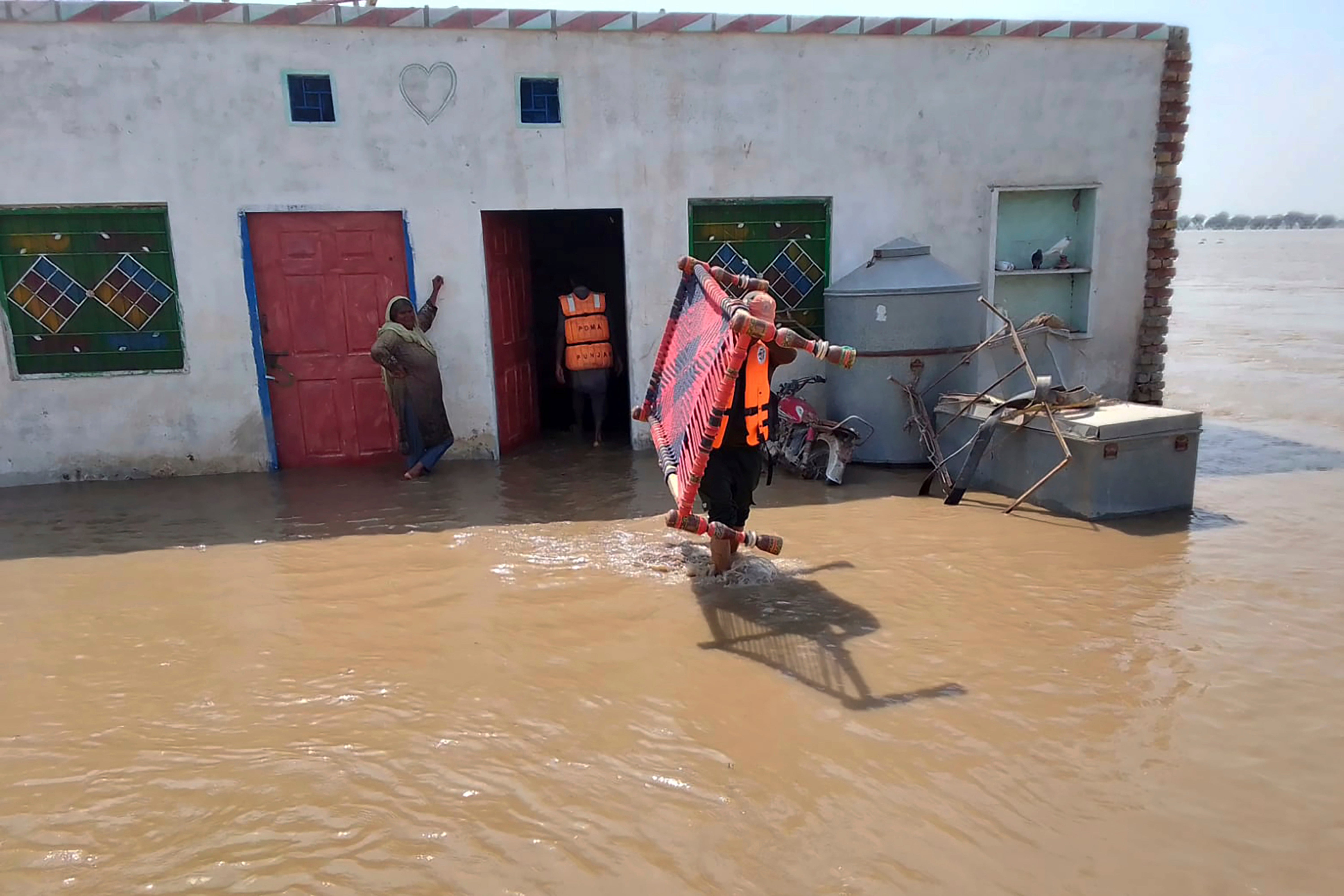 Pakistan Floods Evacuations