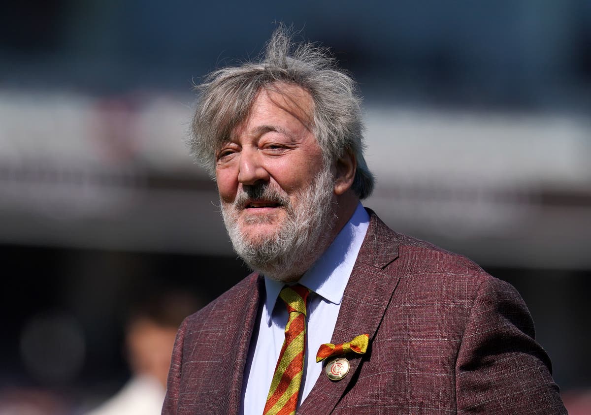Stephen Fry &lsquo;rushed to hospital&rsquo; after falling &lsquo;two metres&rsquo; off O2 stage during AI conference