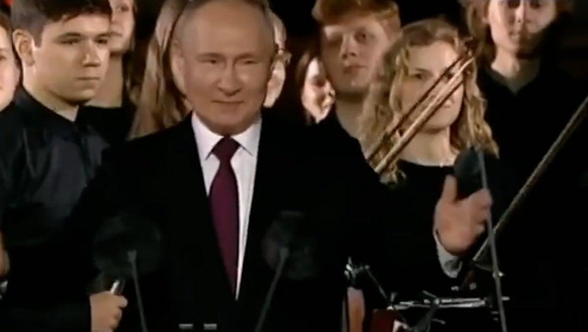 Putin attends concert amid reports of Wagner boss plane crash