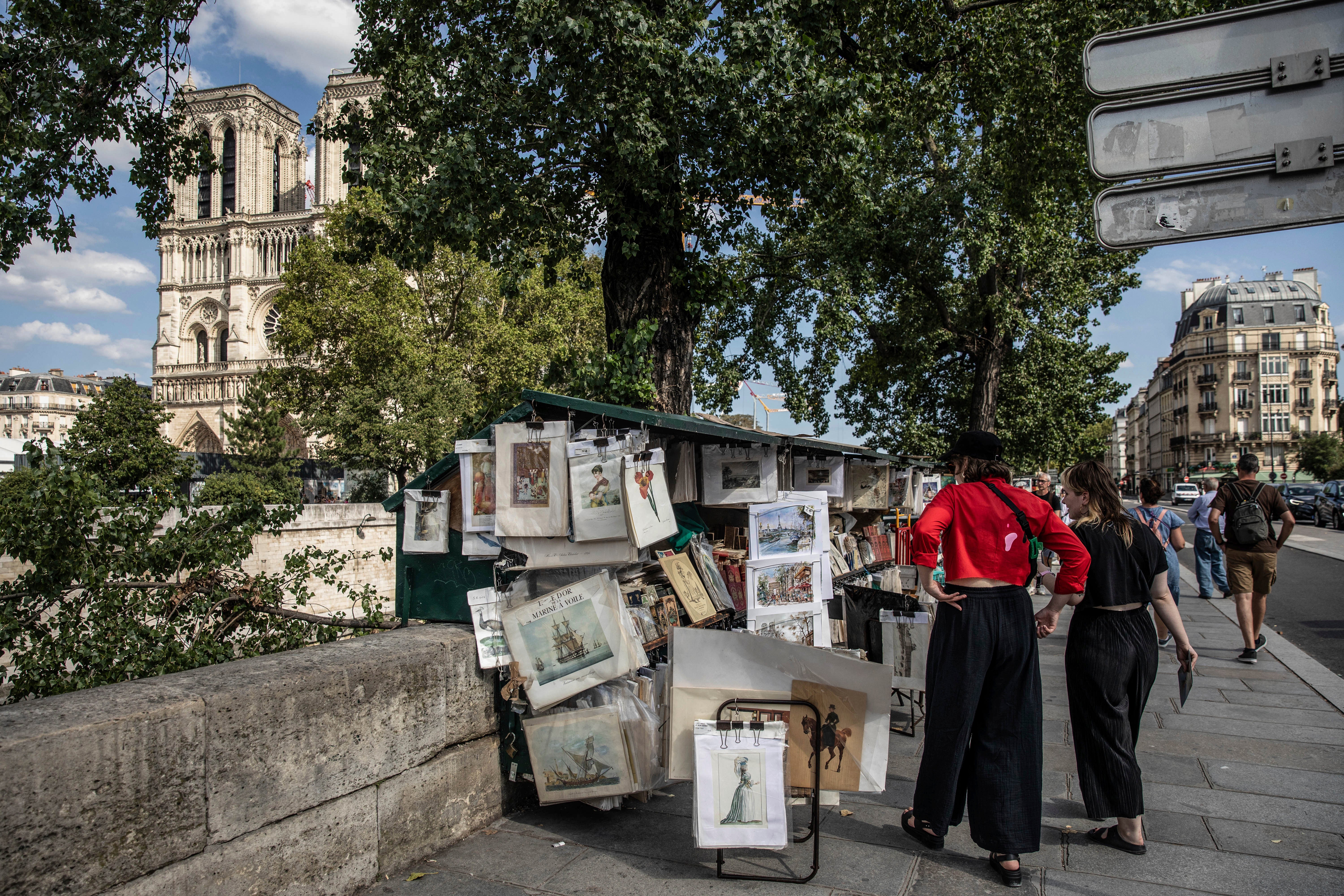 OLY Paris Booksellers