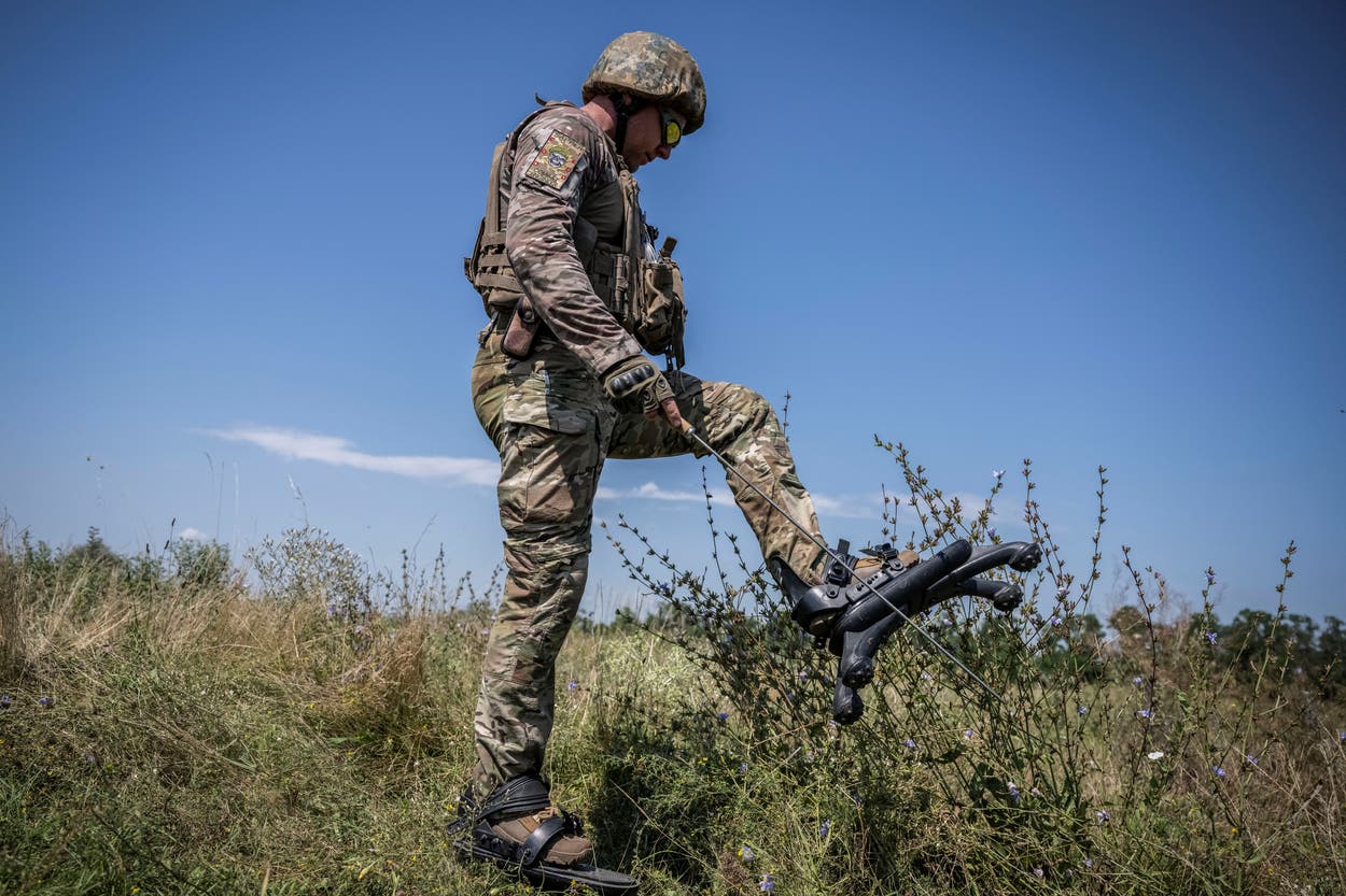 Minefields Russian minefields hampering Ukraine counter offensive, experts warn ...