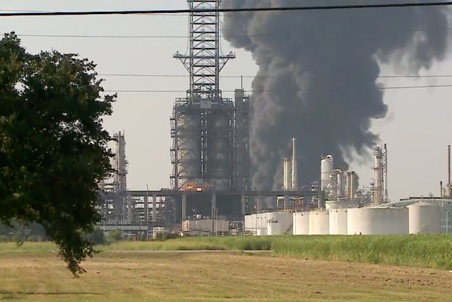 <p>Smoke rises from a blaze at a Marathon refinery in Louisiana </p>