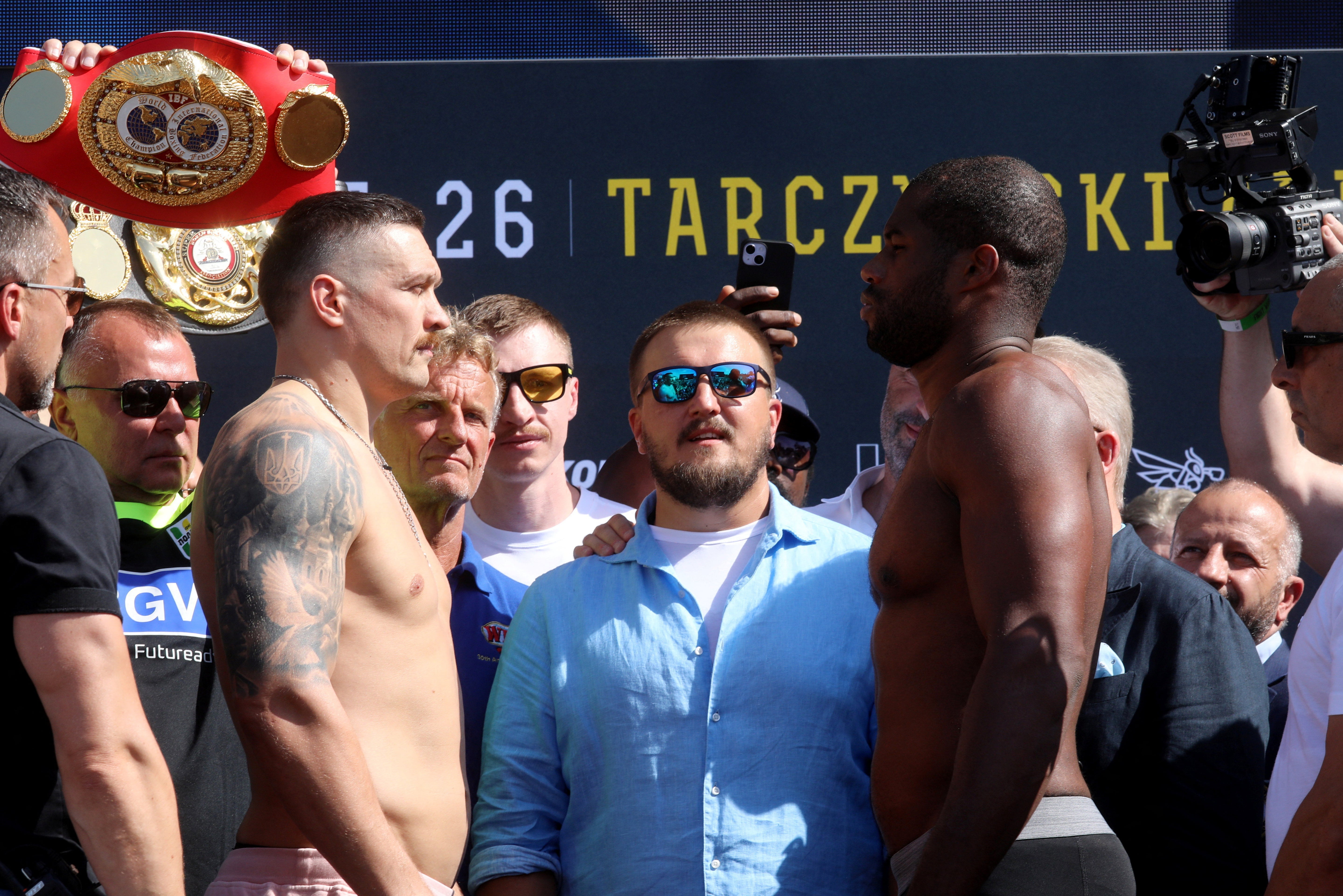 Usyk vs Dubois LIVE Boxing fight updates and results…