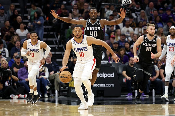 Eric Gordon #10 of the LA Clippers dribbles