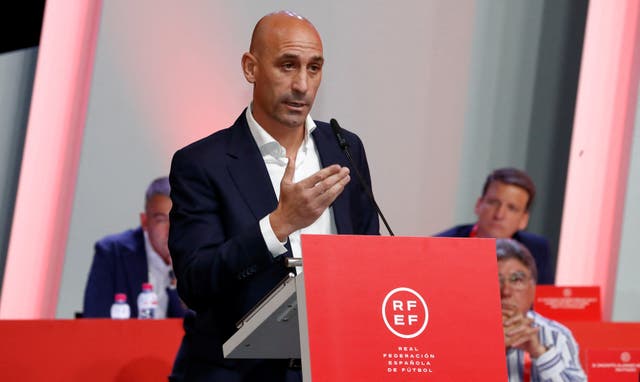 <p>Luis Rubiales has been asked to resign by the Spanish FA and his mother is on hunger strike </p>