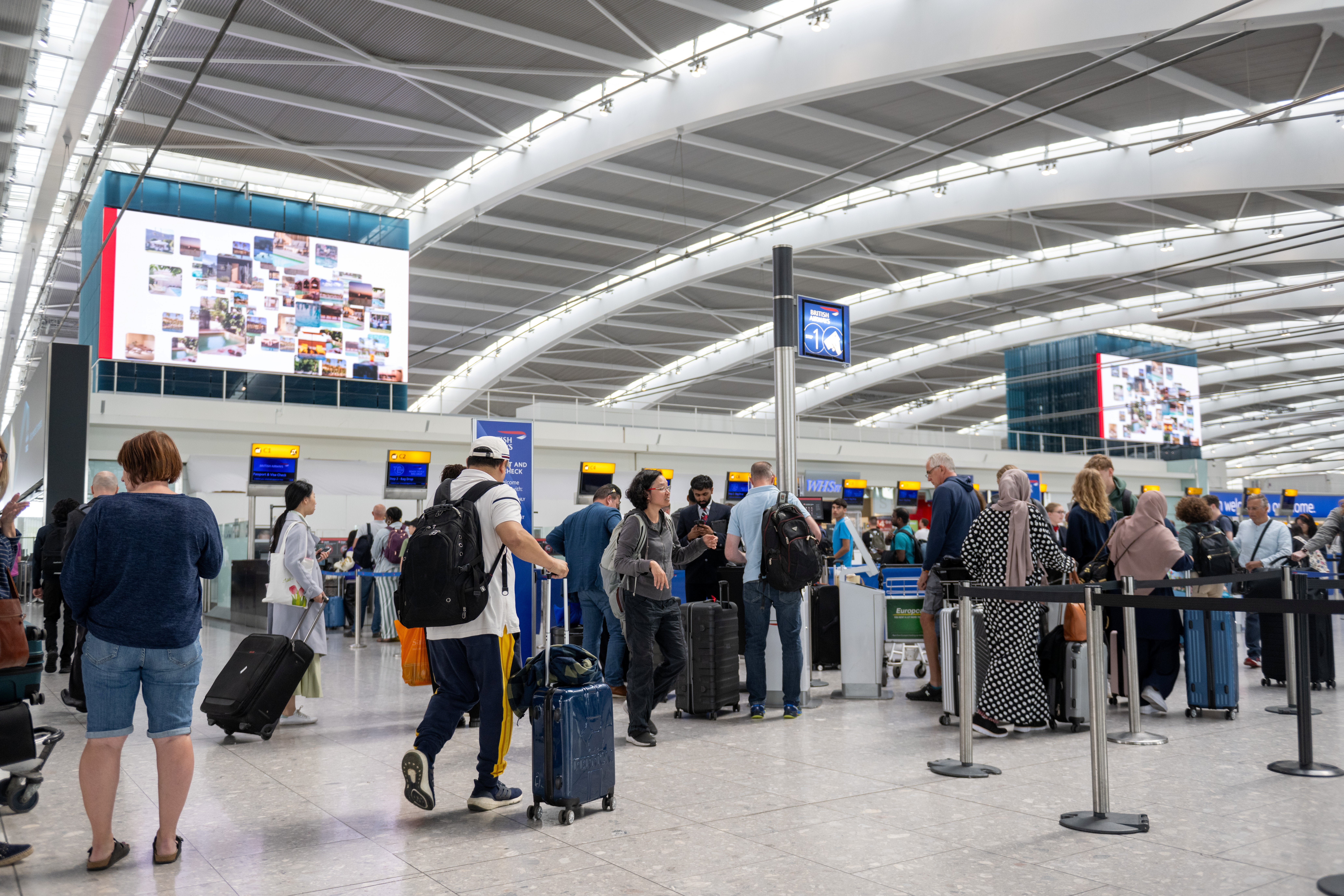 Air traffic control failure sees thousands facing flight delays of up to 12 hours – latest updates