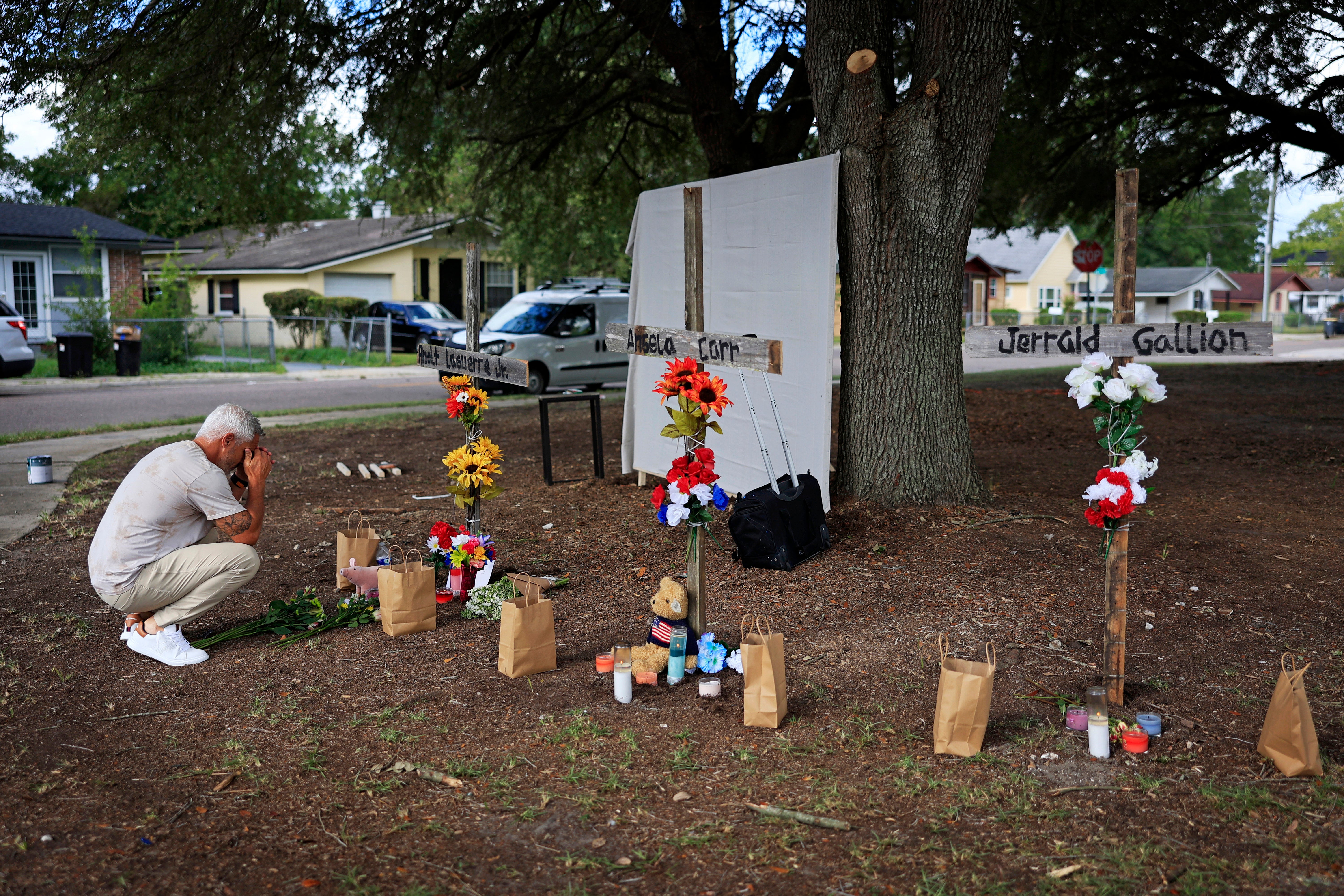 Makeshift memorial to the victims