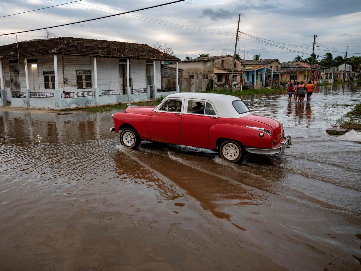 Where is Hurricane Idalia now? Tropical storm system mapped