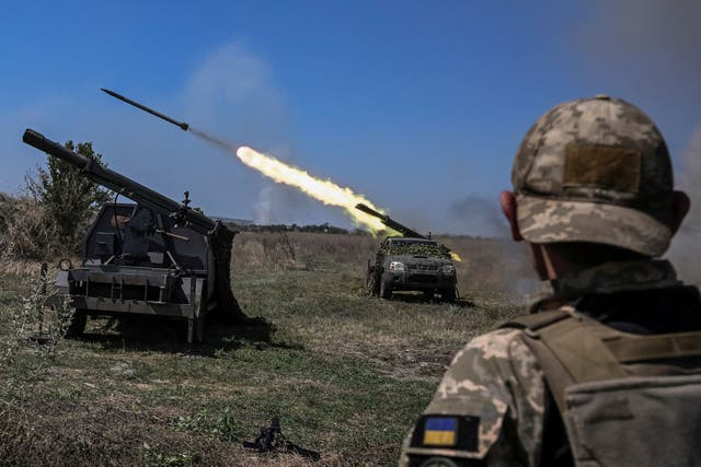 <p>Ukrainian troops fire on Russian positions across the frontline in the Zaporizhzhia region</p>