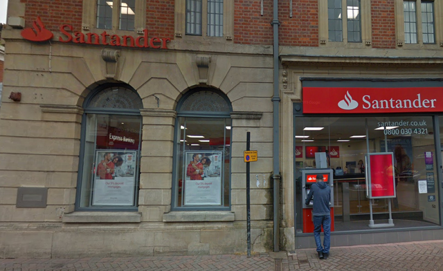 <p>The Nuneaton branch of Santander was closed just after midday on Tuesday</p>
