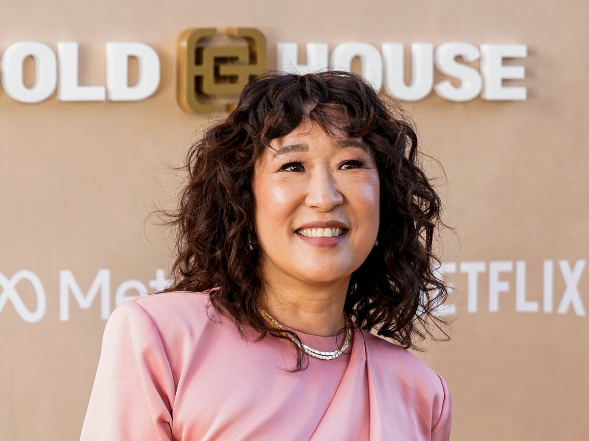 Concertgoers asked Sandra Oh to take their picture during Taylor Swift Eras Tour without realising who she was