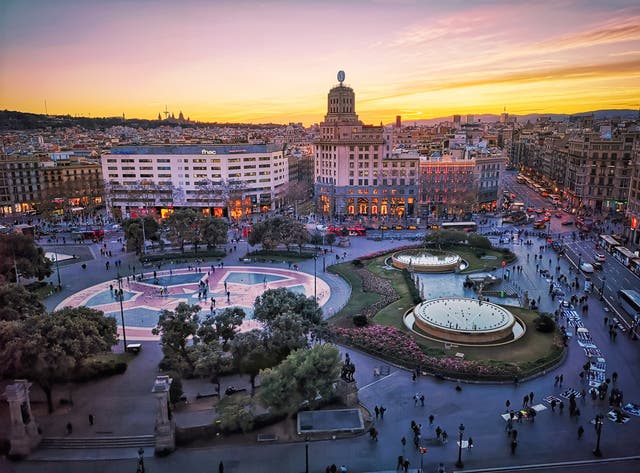 <p>Places such as Barcelona offer great weather and an excellent range of things to do to keep everyone happy</p>