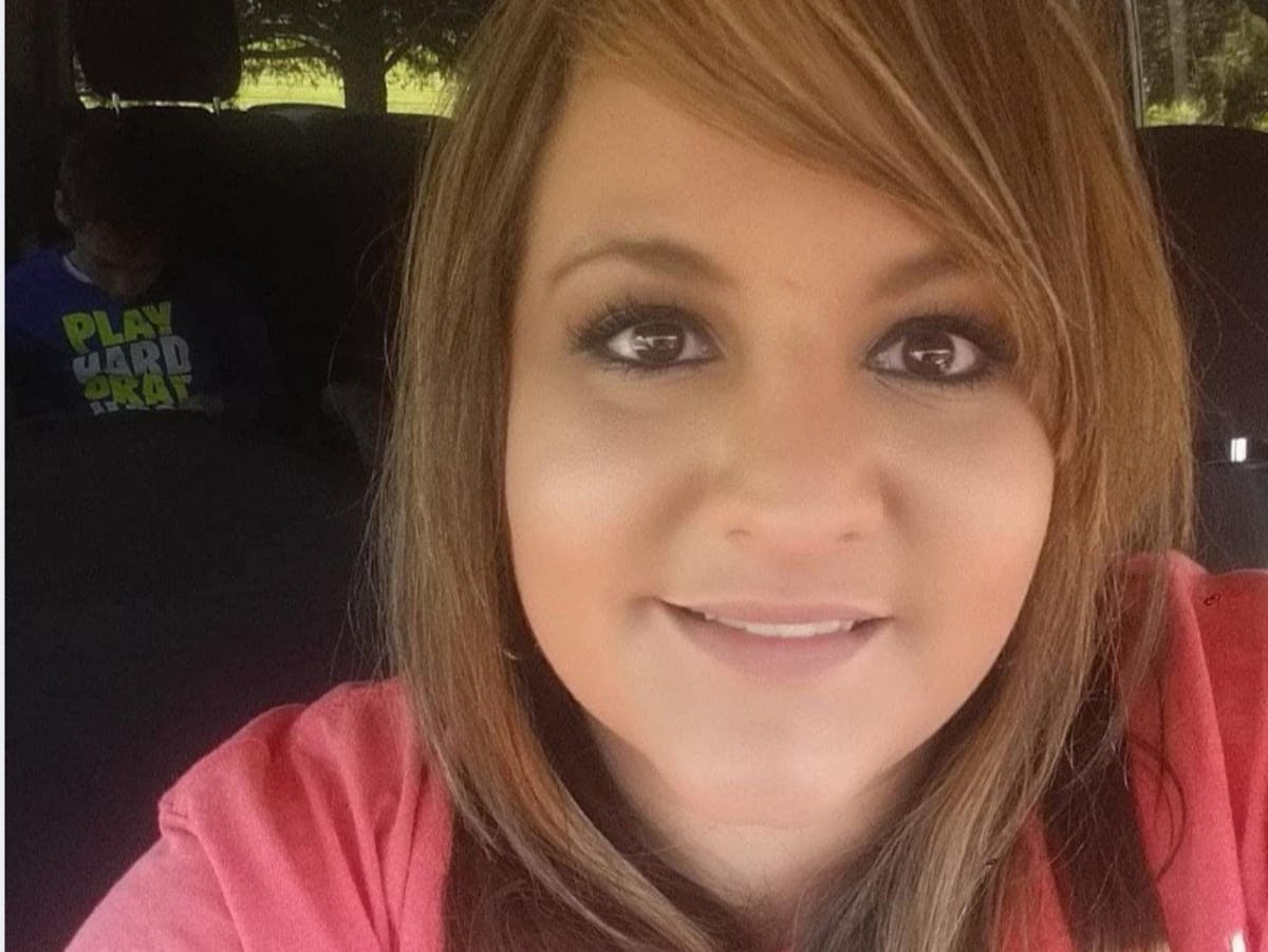 Paralysed woman dies stranded in hot car after running out of gas - Vimarsana News