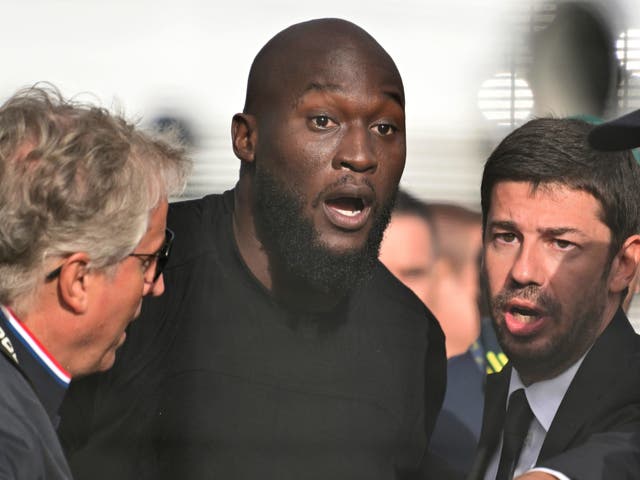 <p>Romelu Lukaku arrives in Rome to link up with Jose Mourinho and the Giallorossi</p>