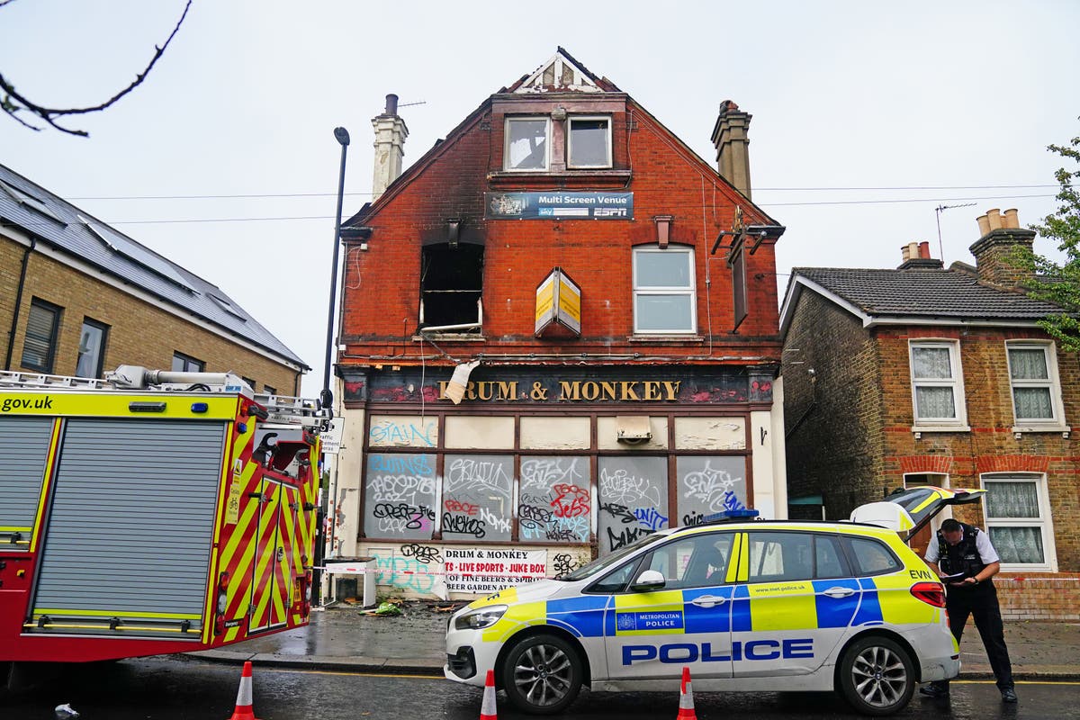 Neighbour of derelict pub fire in Croydon describes terror at &lsquo;massive&rsquo; blaze