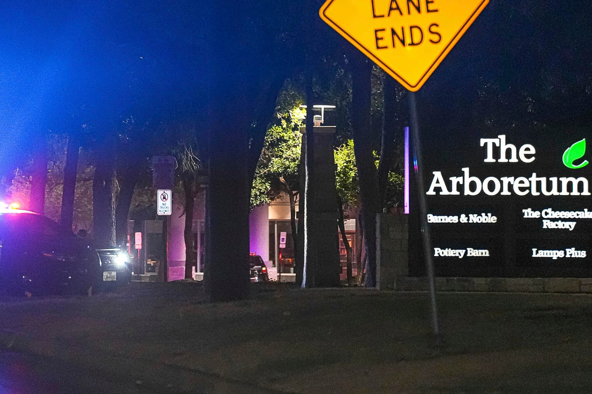 What we know about Austin shopping centre shooting | The Independent