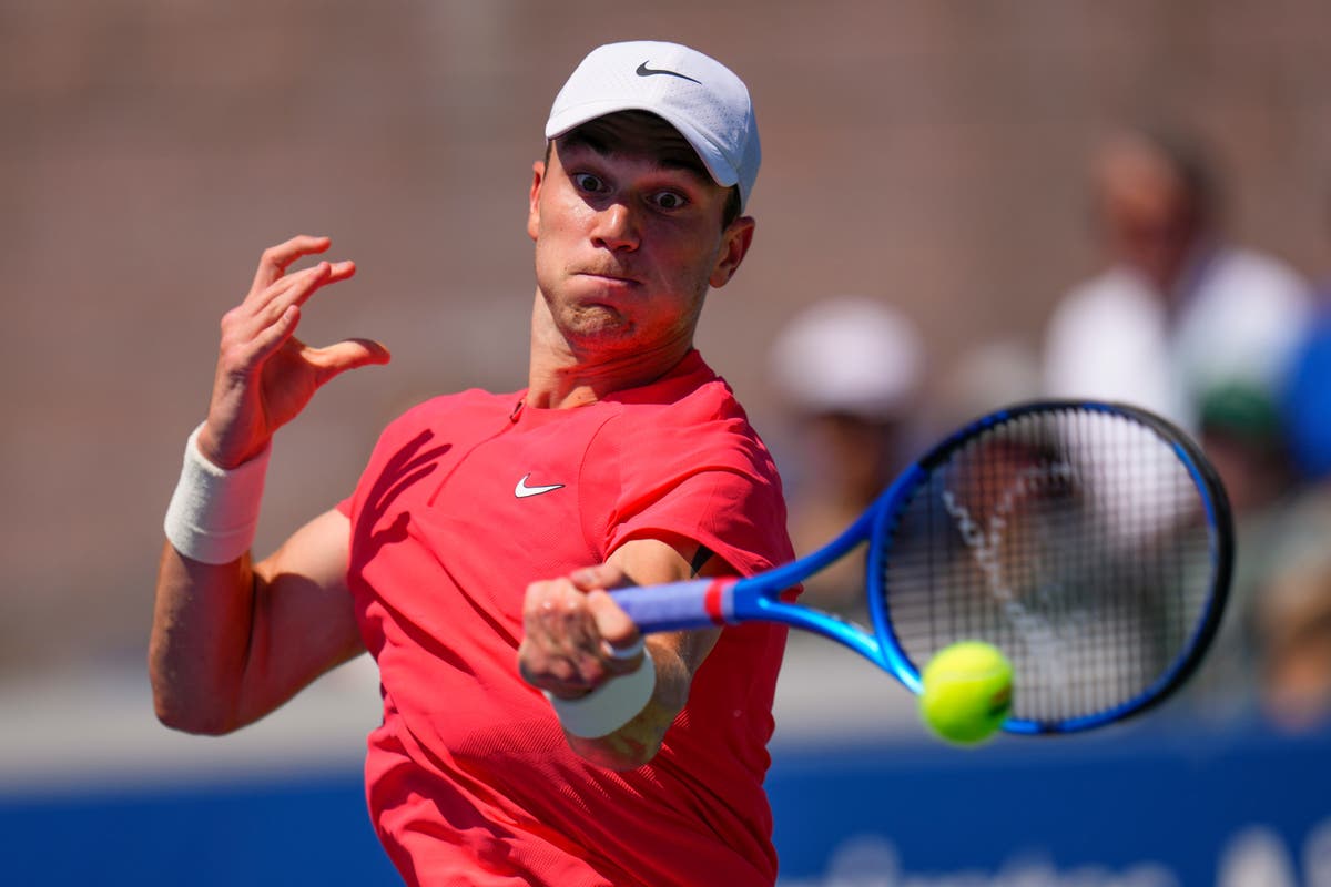 Jack Draper silences New York crowd with four-set win over American Michael Mmoh