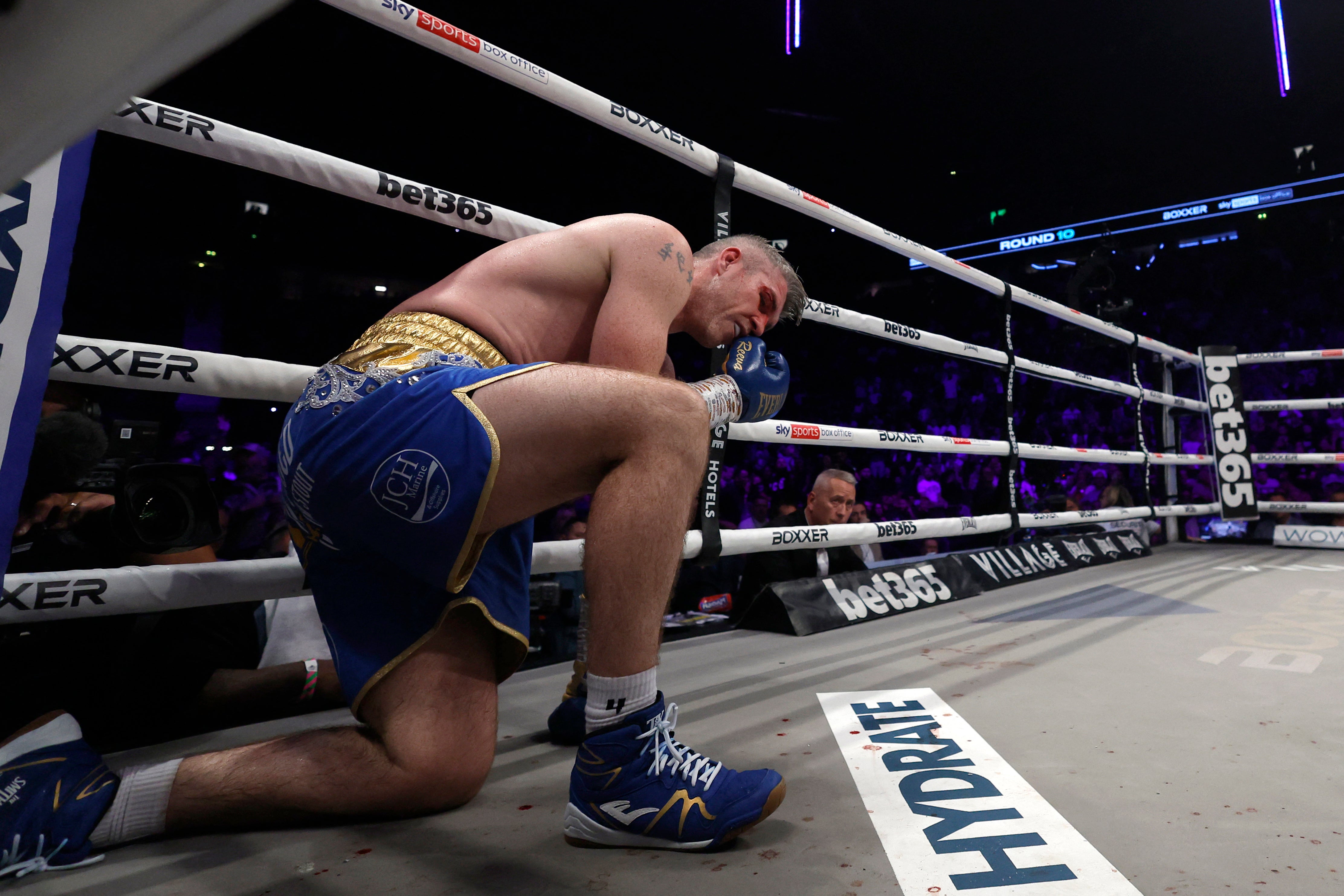 Smith moments prior to the end of the fight