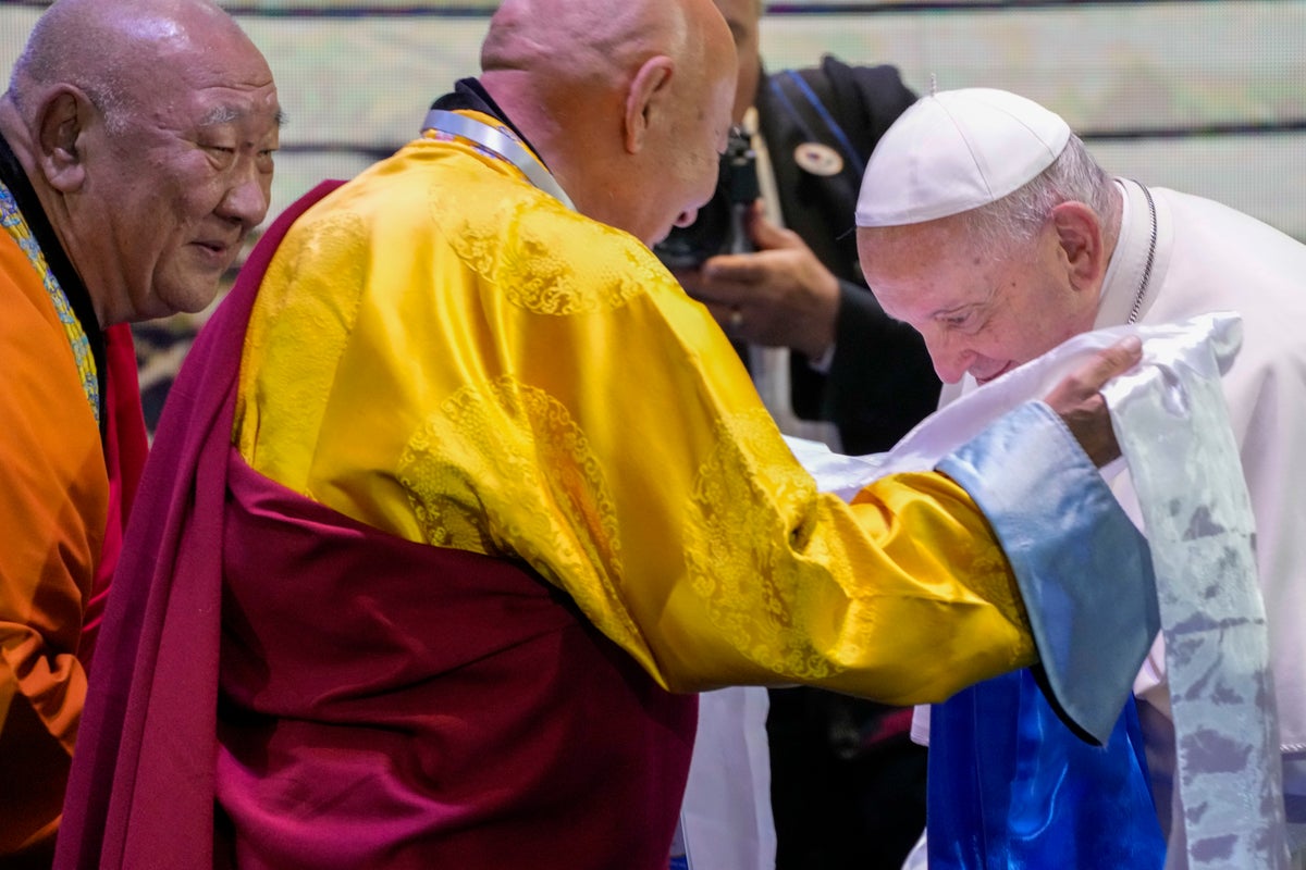 Pope joins shamans, monks and evangelicals to highlight Mongolia’s faith diversity, harmony