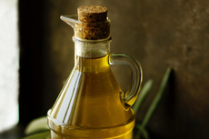 TikToker reveals what pull tabs on oil bottles are ‘really’ for with little-known hack