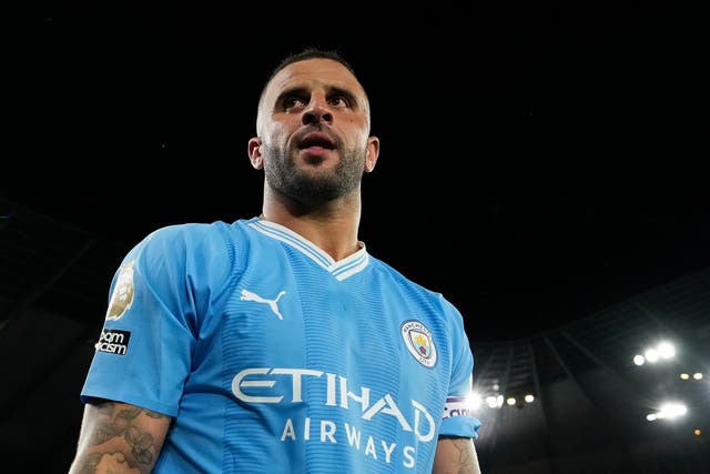 <p>Kyle Walker wants to win mor etrophie at Man City </p>