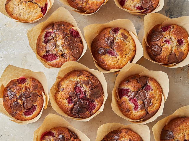 <p>Bake a batch of these thrifty and fruity sweet treats</p>