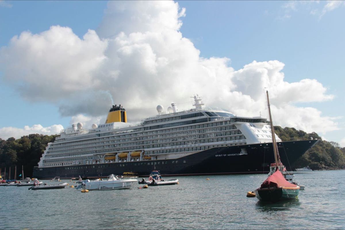 Gigantic 60,000 tonne cruise ship docks in tiny Cornish town - leaving locals fuming