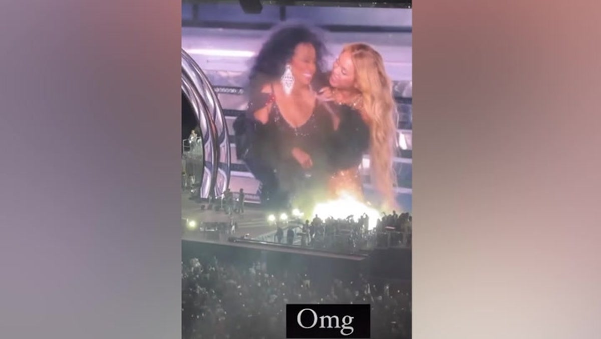 Beyoncé celebrates 42nd birthday on stage as Diana Ross serenades singer at LA concert