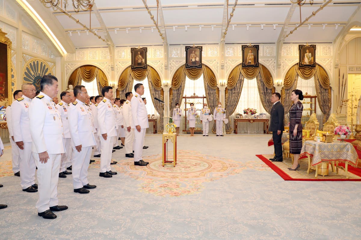 thailand-s-new-government-takes-office-as-cabinet-members-take-oath-in