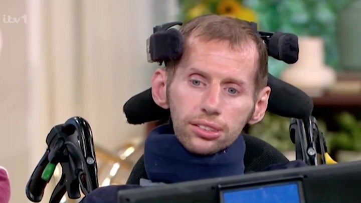 <p>Rob Burrow reveals 'no tears' pact with wife Lindsey as he makes NTA pledge</p>