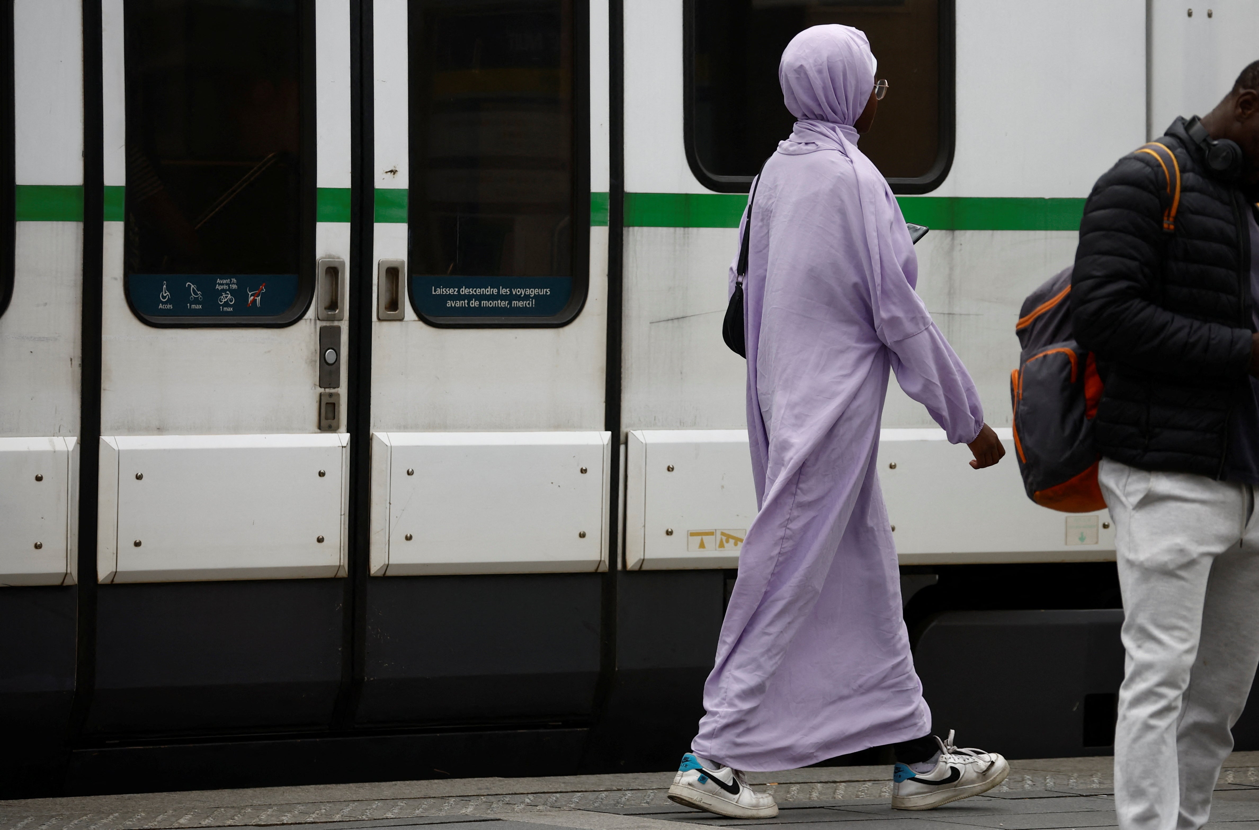 The French education minister reported that almost 300 pupils arrived at school on Monday wearing the abaya