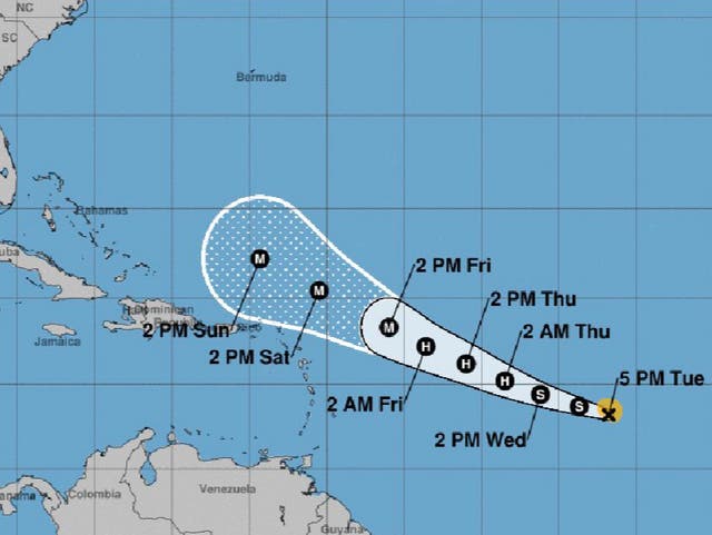 <p>Hurricane Lee will remain a powerful system into next week </p>