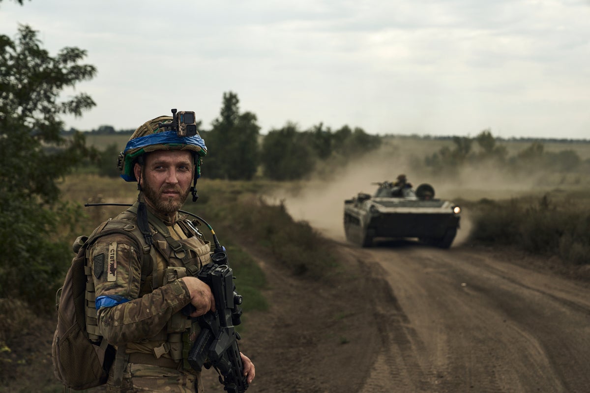 Russia-Ukraine war – live: Kyiv ‘kills almost 50’ of Putin’s elite soldiers before they reach key battlefield