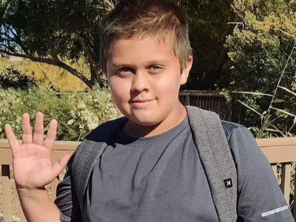 Teenager, 13, drowns after riding inner tube through Las Vegas floodwater and getting trapped under vehicle - Vimarsana News