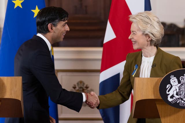 <p>Rishi Sunak and European Commission president Ursula von der Leyen met this week to confirm the deal </p>