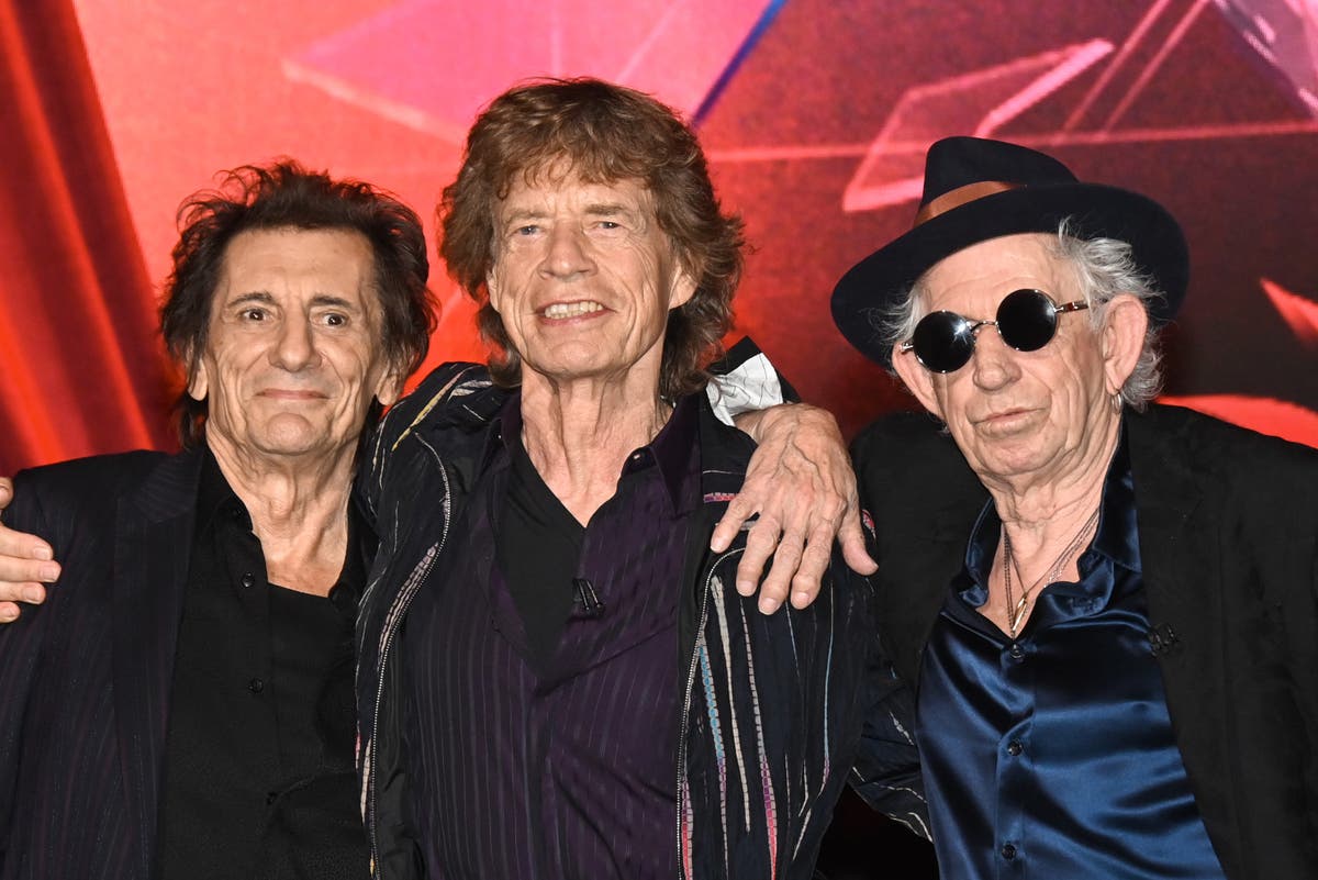 The Rolling Stones pay tribute to late drummer Charlie Watts while ...