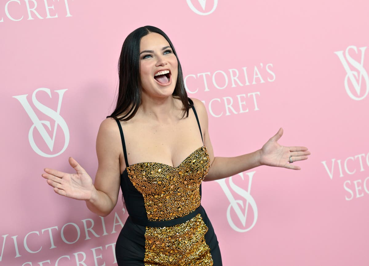 Adriana Lima responds to critics of her postpartum appearance