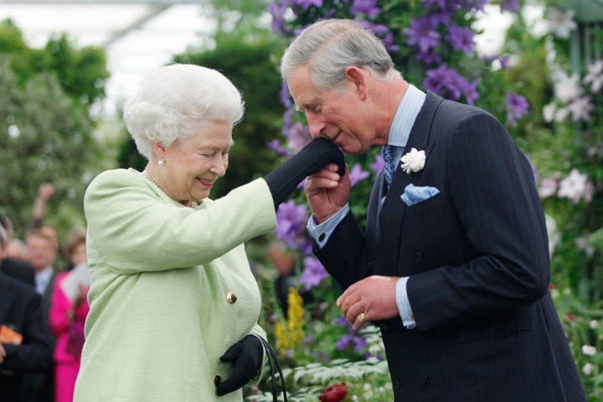 Prince Harry spotted at Windsor Castle on anniversary of Queen’s death